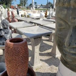 Concrete Stone Birdbath / Cement Backyard Garden Outdoor Birdbath