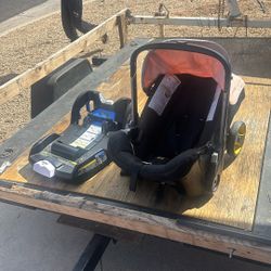 Car Seat / Stroller 