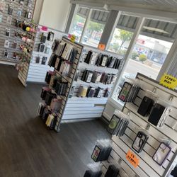 Cell Phone Cases And Lots More!!