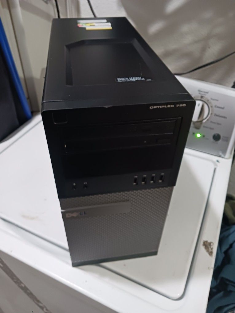 Dell Optiplex 790 desktop Computer. windows 10. Good Working Condition. wifi. Intel Core I5 CPU processor. 2 Tb Hard Drive. vlc DVD Reader. 8 g