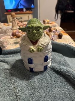 Star Wars Yoda in R2-D2 Ceramic Cookie Jar