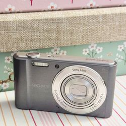 Sony Cybershot DSC W810 Compact Digital Camera