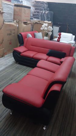 Sofa and loveseat for sale 👍