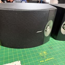 Bose 301v Bookshelf Speaker Like New