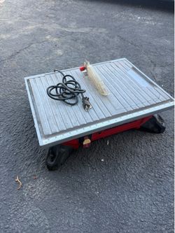 Diamondback wet saw 8”