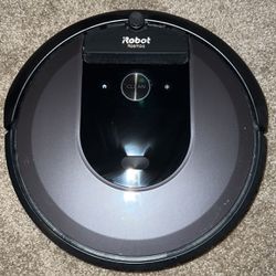 Roomba Vacuum