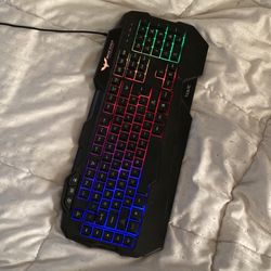(MAGIC EAGLE) Rgb Gaming Keyboard With Many Modes.