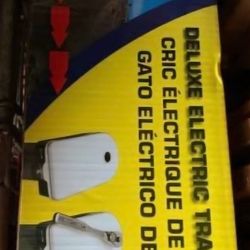 Valley Deluxe Electric Trailer Tongue Jack