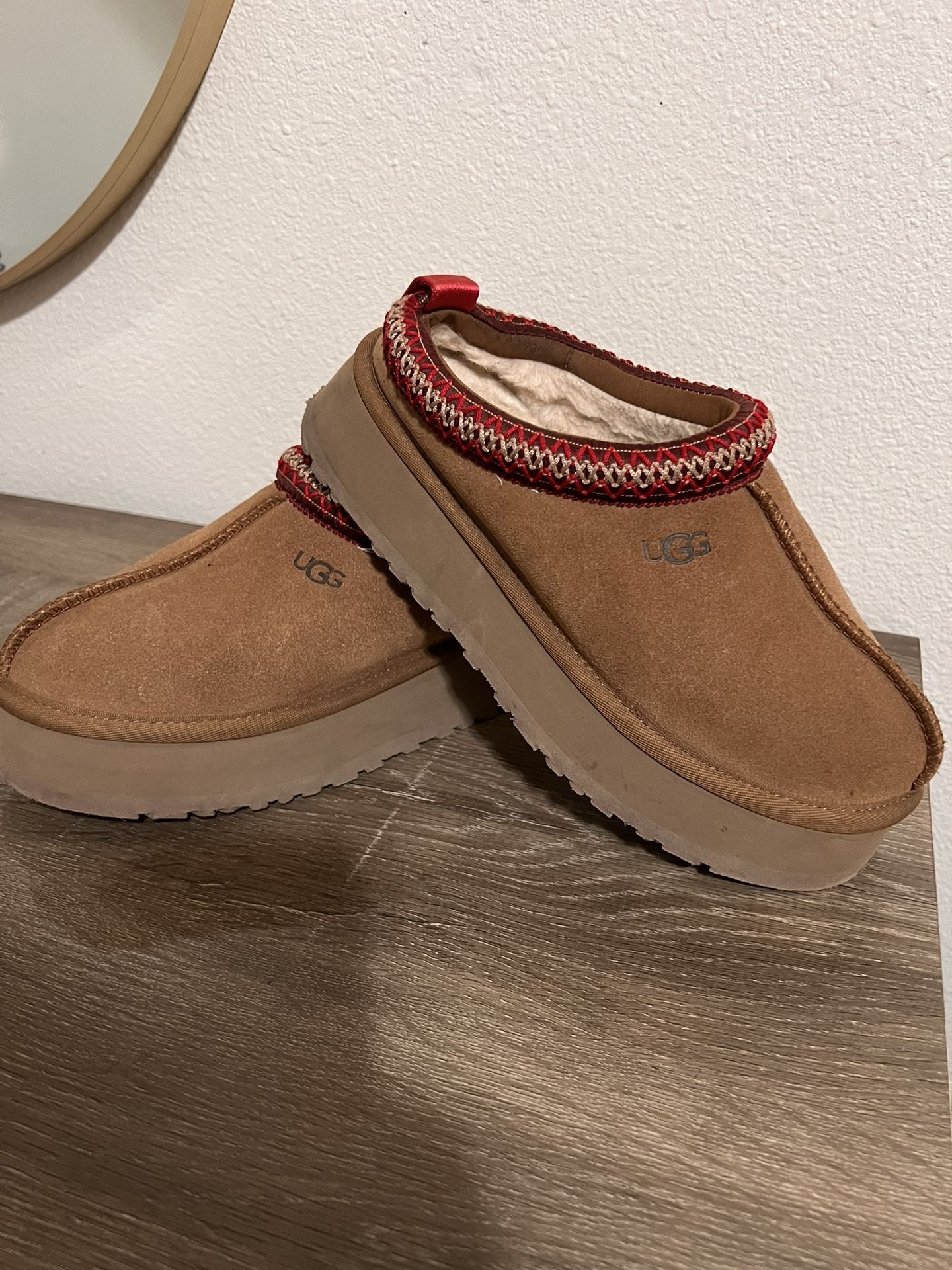 Ugg Tazz plataform