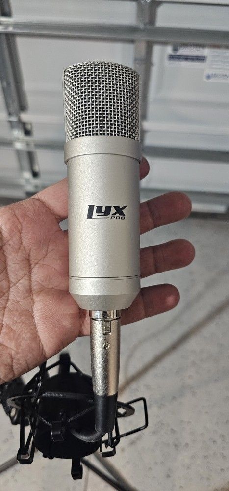 LyxPro Condenser Microphone for Studio, Vocals, Instruments, Podcasting and Professional Recordings

