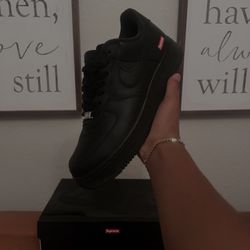 Supreme AF1s