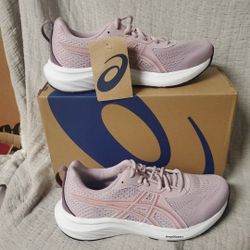 New Women ASICS Size 8.5 