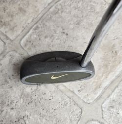 Nike Golf Mallet Putter Right Handed  32" Length