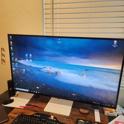 4K LG 43" monitor
