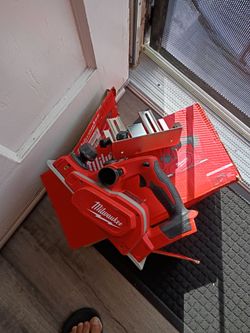 Milwaukee CordlessHand Planer