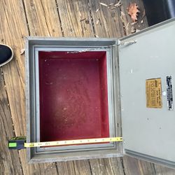 Old Key Safe     $10