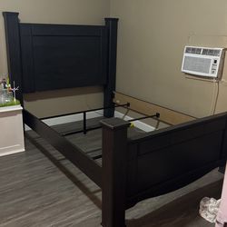 Ashley annifern poster queen sales bed