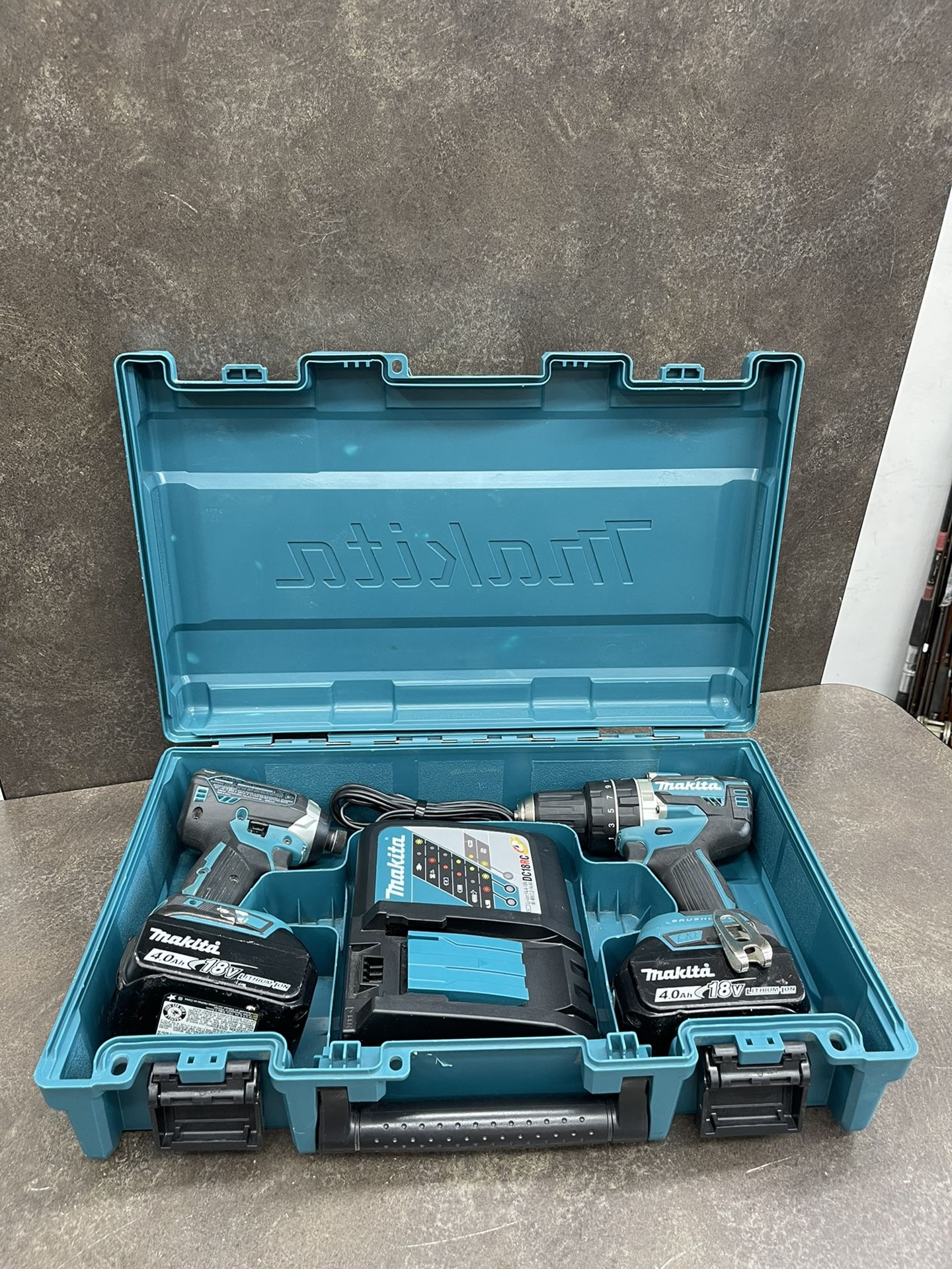 Makita XT269M Brushless LXT Drill & Impact Driver Combo Kit