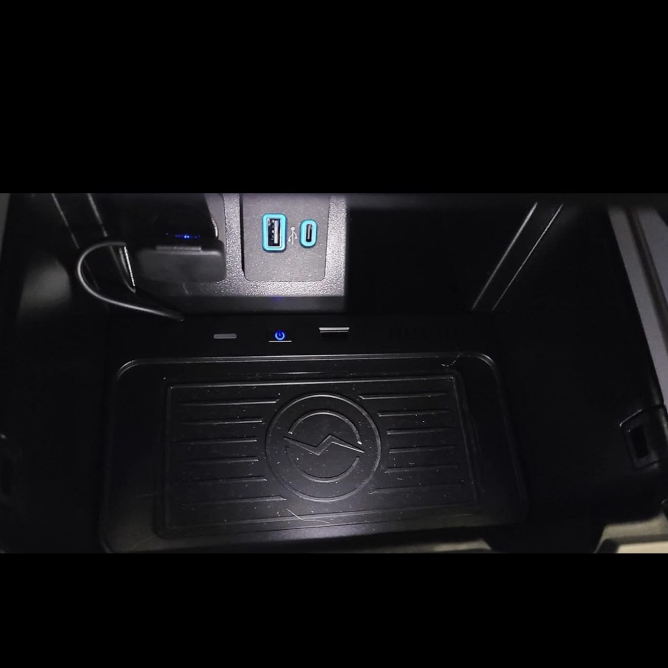 Wireless Charger. 2020 - 2023 Ford Explorer
