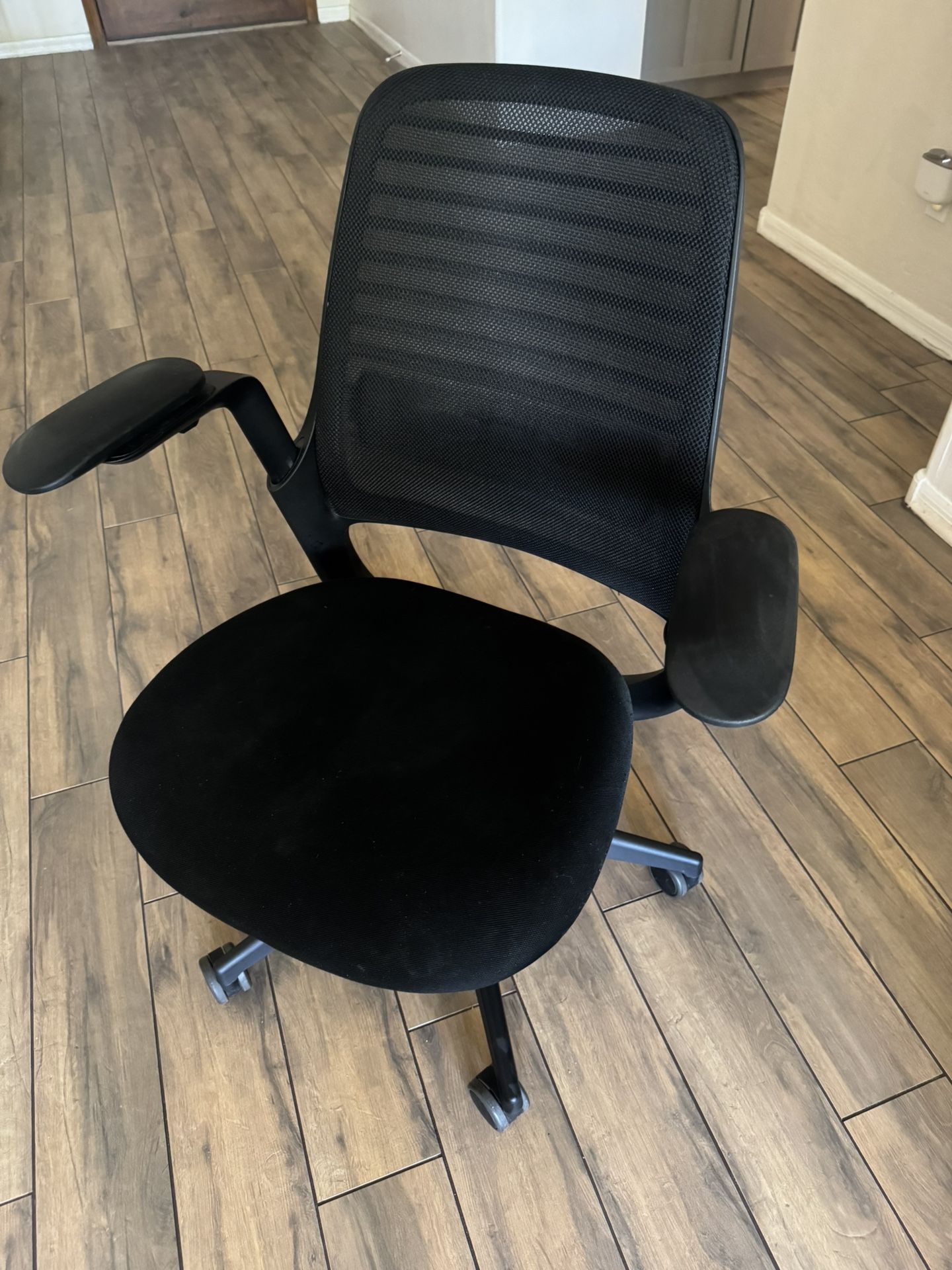 Steelcase Inc Series 1 Office Chair