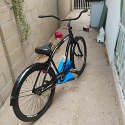 MENS 29 iNCH GENESIS  BEACH CRUISER 