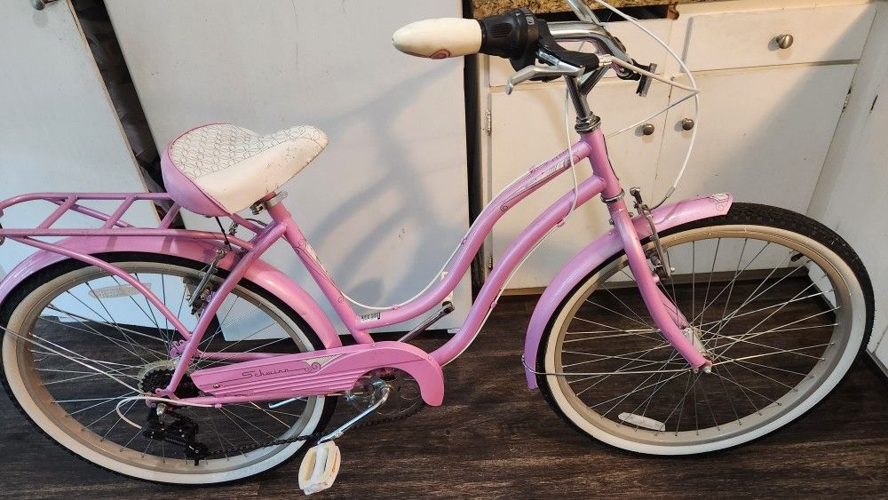 Schwinn Perla Cruiser Bike
