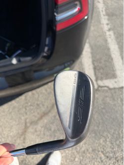 GOOD CONDITION TITLEIST SM10 VOKEY 52 Wedge