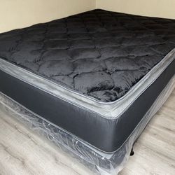 Queen Pillow Top!