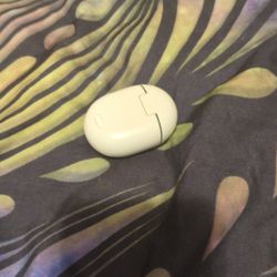 Pixel Left Earbud With Working Case.