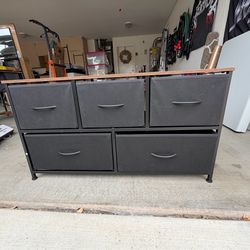Dresser