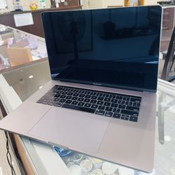 MacBook Pro 15”, 2018 16GB/256GB