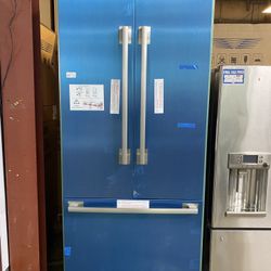 Bosch Benchmark Series  B36BT935NS 36 Inch Built-In French Door Smart Refrigerator MSRP $11999 Our Price $7997 