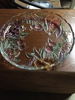 Large serving plate.