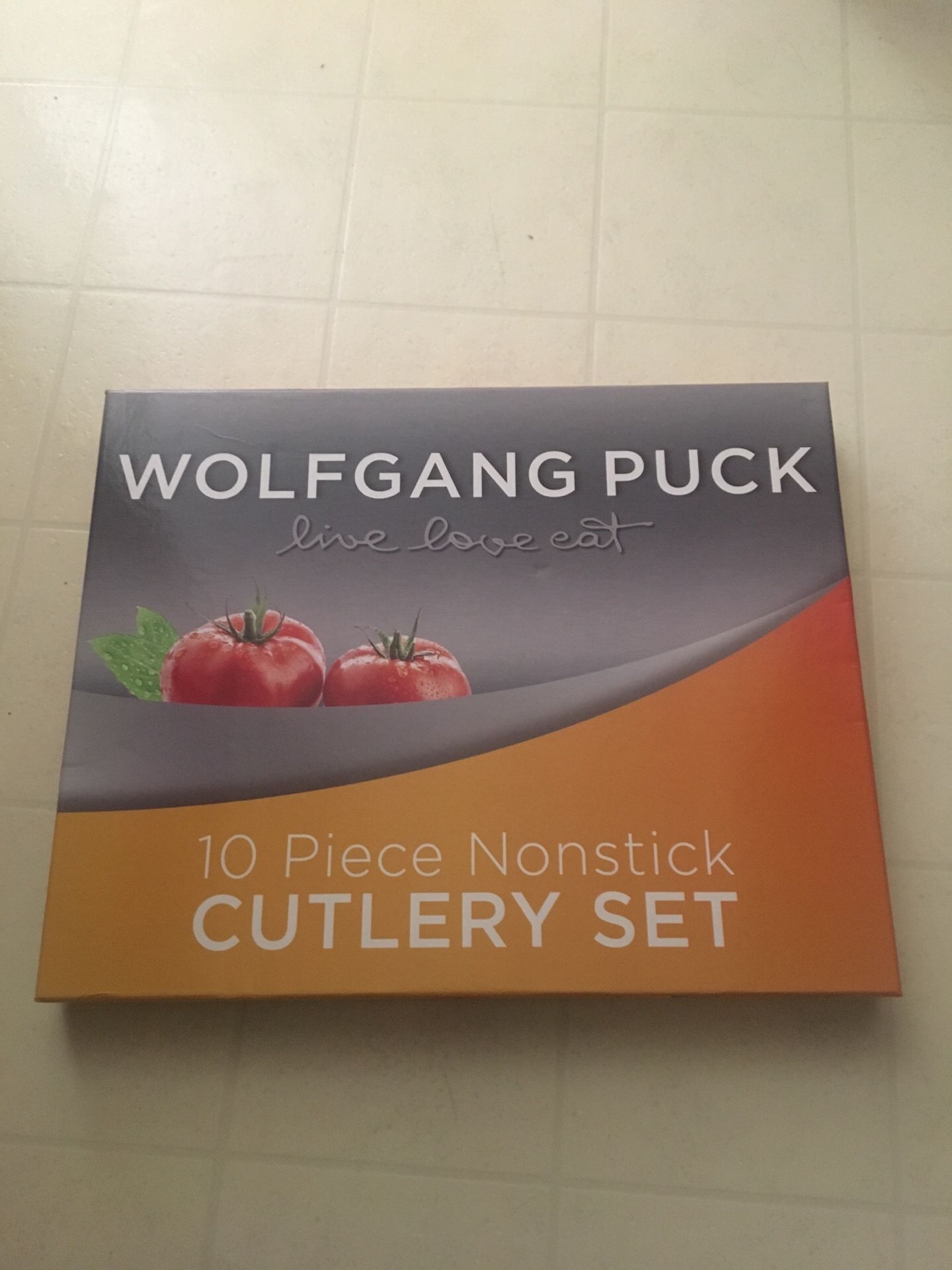 $22 NEW Wolfgang Puck 10 piece non stick cutlery set