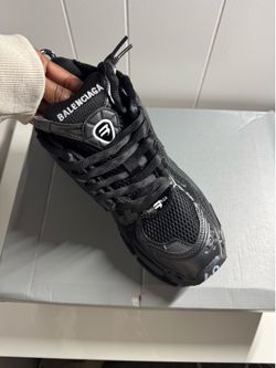 Balenciaga Runner (SIZE 40)