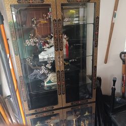 Chinoiserie China Cabinet With Mother Of Pearl Inlay