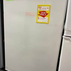 MAGIC CHEF HMR330WE 3.3 cu. ft. Mini Fridge