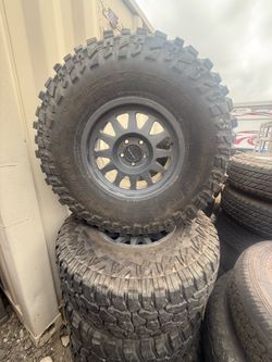 Method off-road wheels
