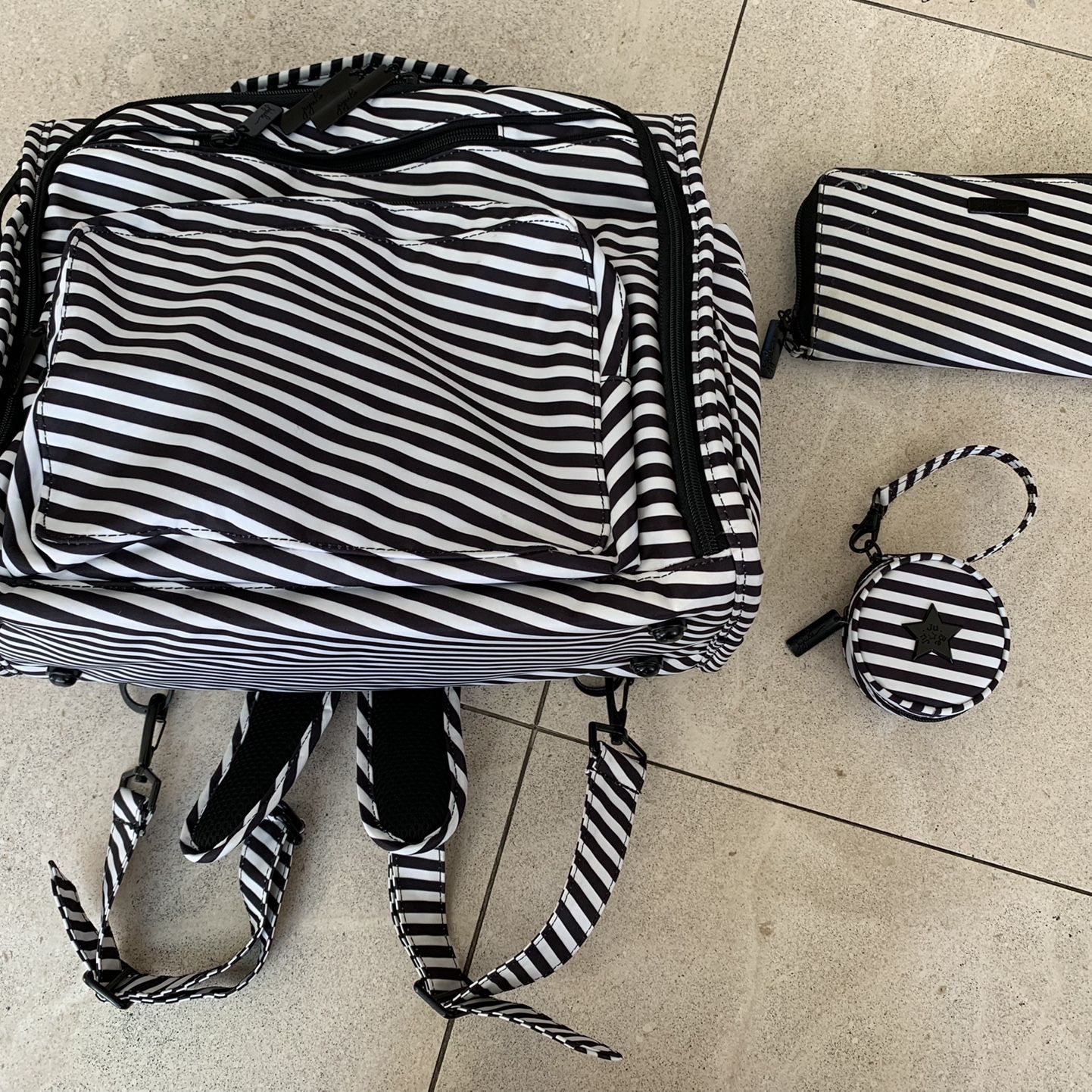 Extremely Lightly Used JujuBe B.F.F Diaper Bag In Black Magic