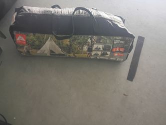 Tippee 7 person Tent NEW