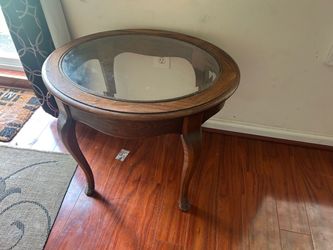 Corner table