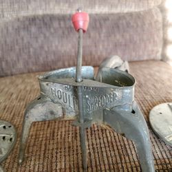 Vintage Moule-Julienne rotary shredder/grater/slicer