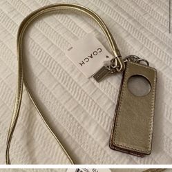 New with tags iPod shuffle carrier/case