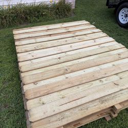 Fence Panels, 6’h X 8’L Board-on-board Style. Special Order Panels Normally Over $100 Each, Selling For $55