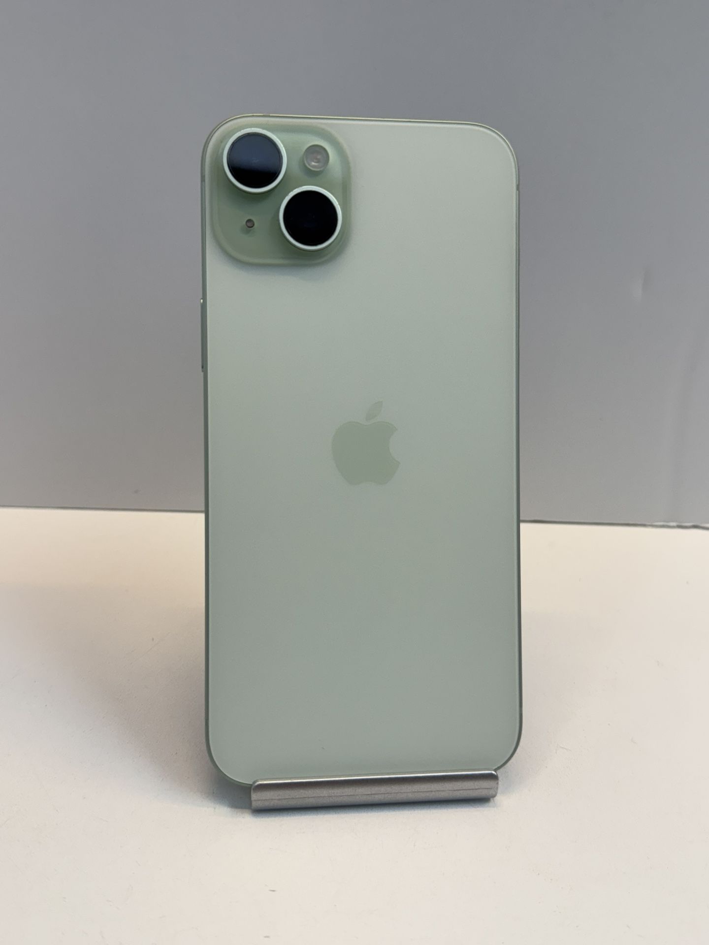 Apple iPhone 15 PLUS 128gb. ( Unlocked Cellphone )