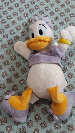 Daisy plush