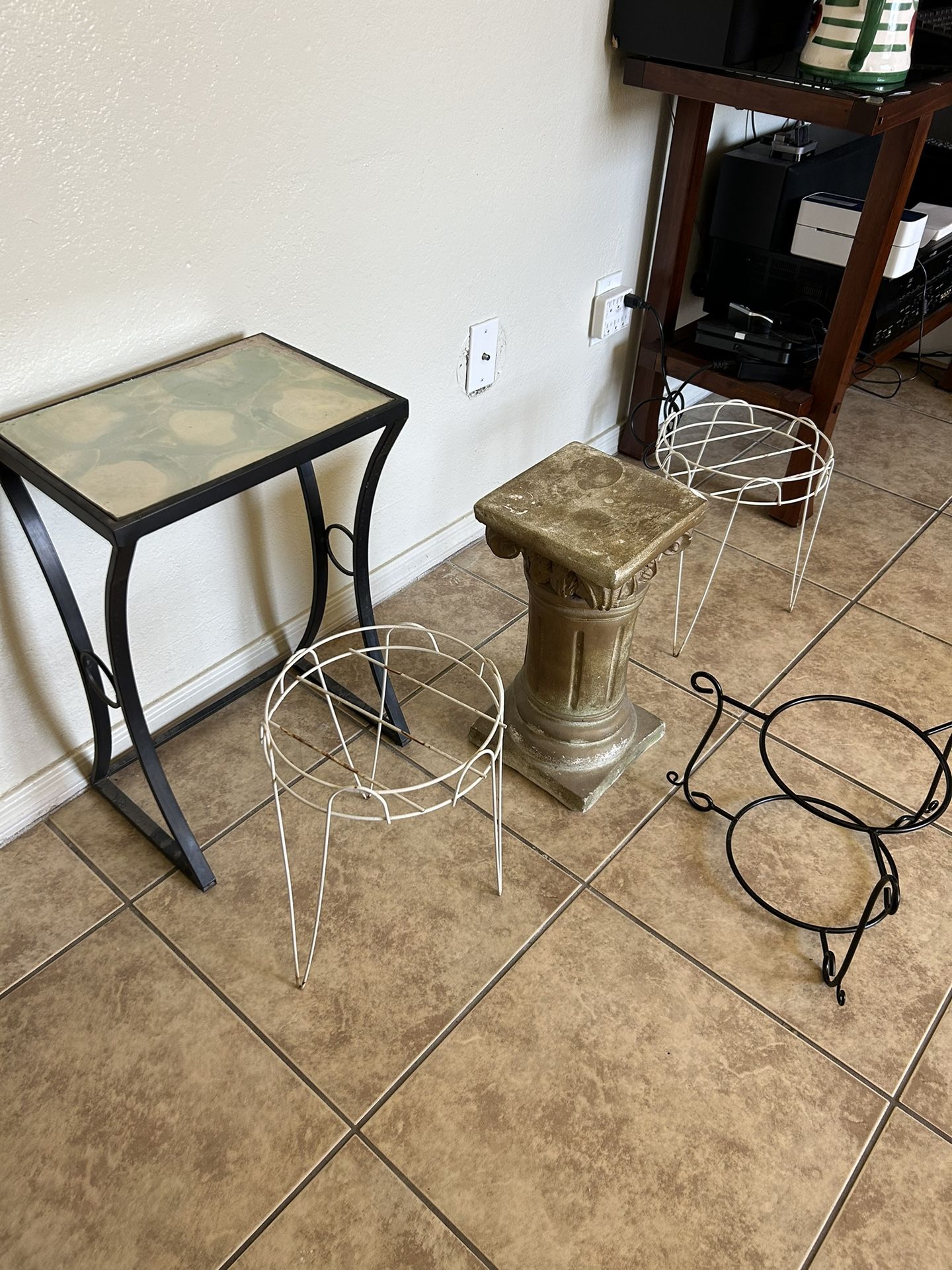 Stand Plants 10 Each