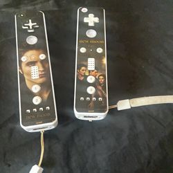 Wii controllers