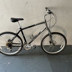 BICYCLE GIANT 21 SPEED SIZE 26 BRAND NEW 