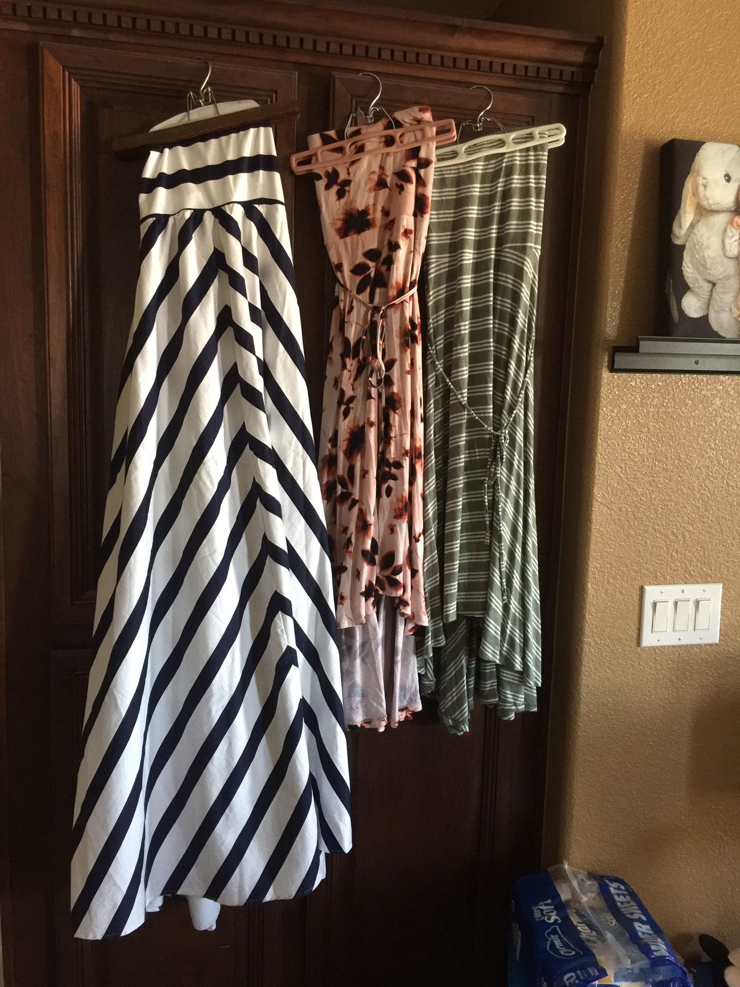 XL maternity dresses